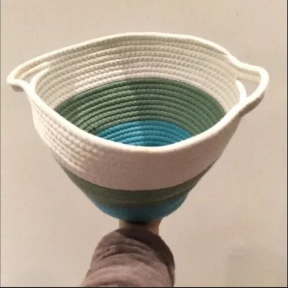 🐣Unique Boho Tricolor Macrame Basket Hand Crafted in Canada Bohemian Home Decor - Picture 4 of 15